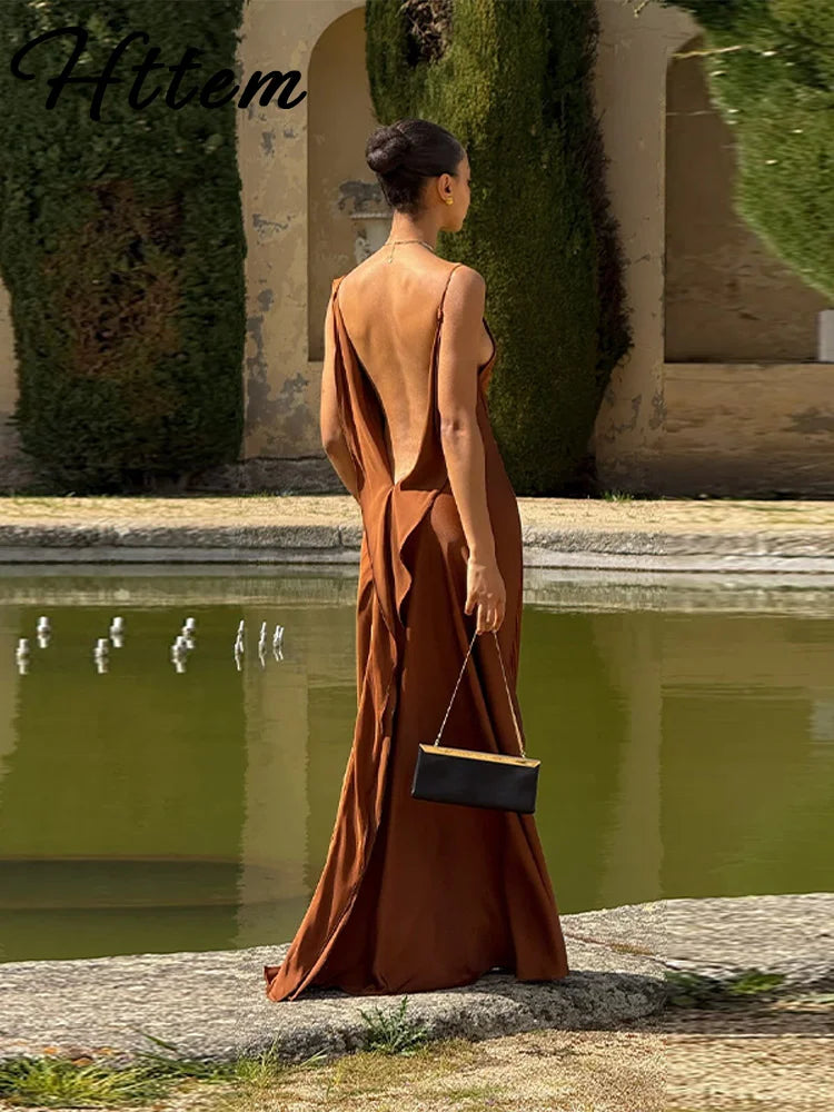 Vestido elegante para mulher com racha, cor sólida, decote quadrado, costas nuas e sem mangas, modelo comprido, ideal para festas e eventos na primavera/verão de 2026.