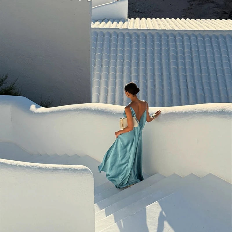 Vestido elegante para mulher com racha, cor sólida, decote quadrado, costas nuas e sem mangas, modelo comprido, ideal para festas e eventos na primavera/verão de 2026.