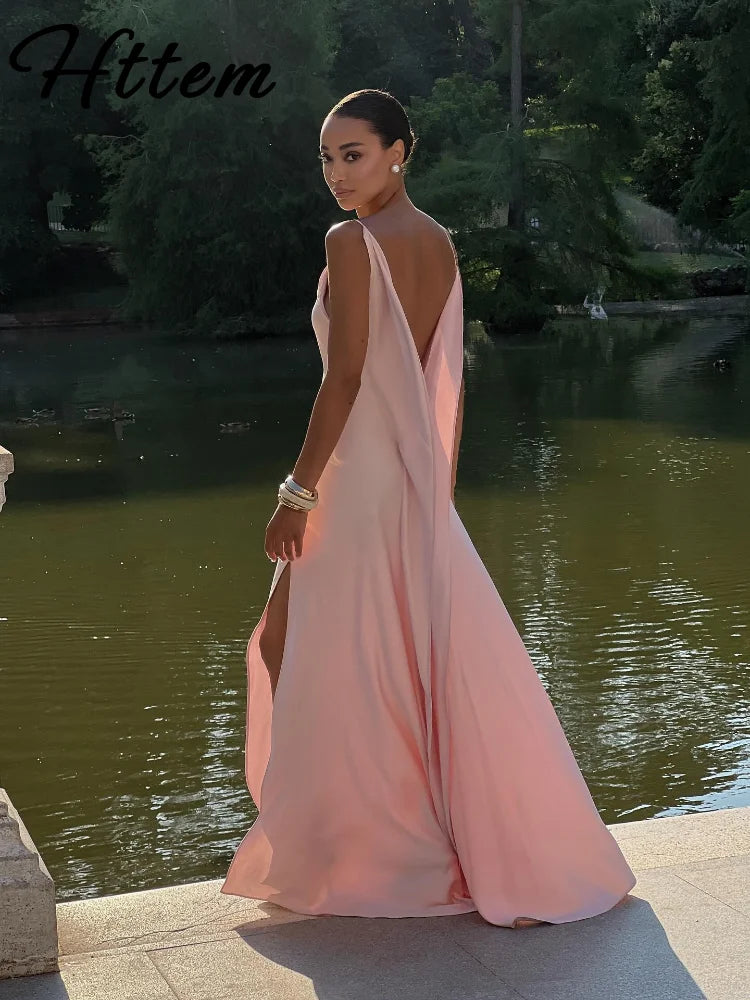 Vestido elegante para mulher com racha, cor sólida, decote quadrado, costas nuas e sem mangas, modelo comprido, ideal para festas e eventos na primavera/verão de 2026.