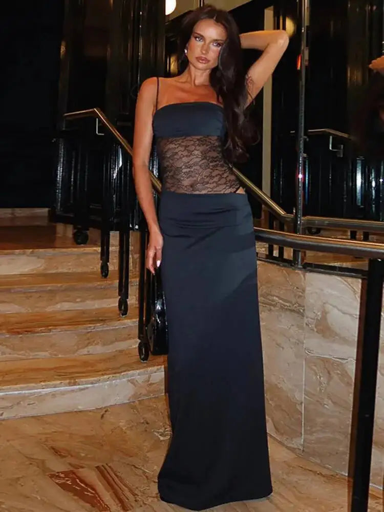 Elegante Vestido de Festa Longo Sexy com Alças Finas Vazadas em Malha e Decote nas Costas - Modelo Feminino Verão 2025
