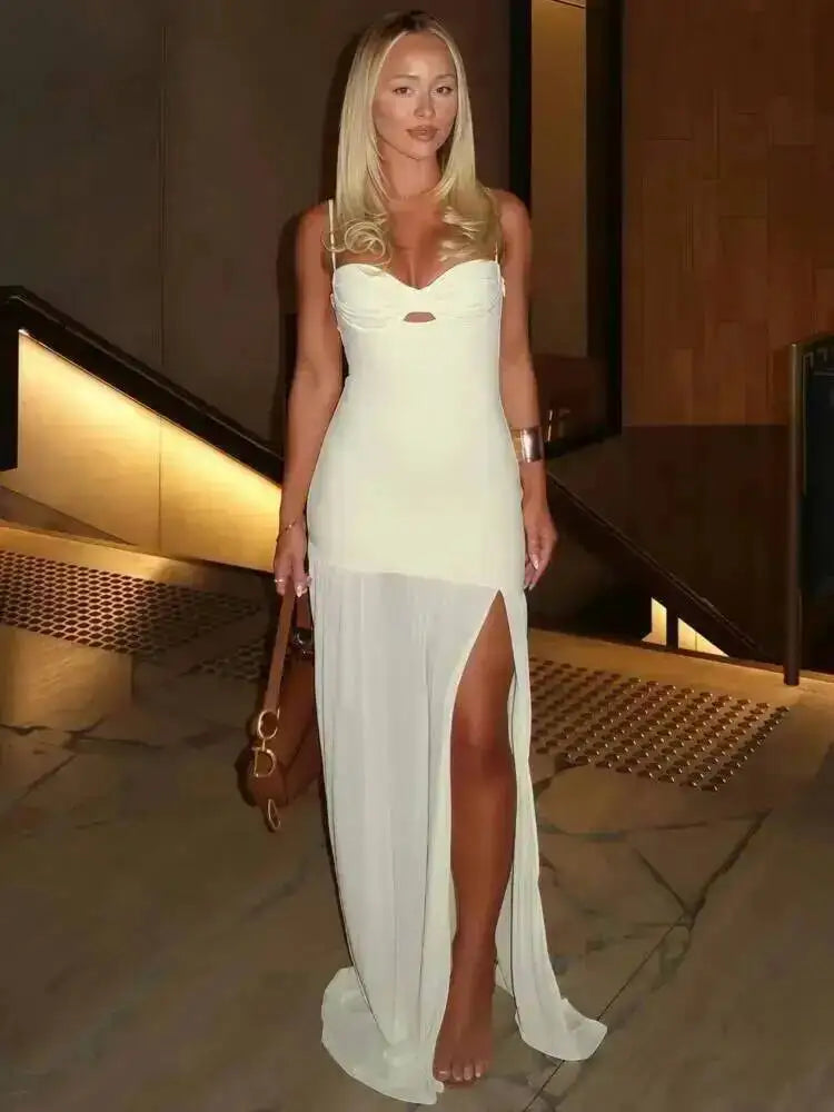 Elegante Vestido de Festa Longo Sexy com Alças Finas Vazadas em Malha e Decote nas Costas - Modelo Feminino Verão 2025