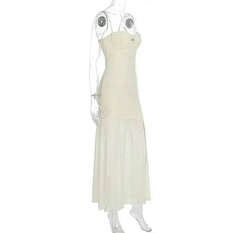 Elegante Vestido de Festa Longo Sexy com Alças Finas Vazadas em Malha e Decote nas Costas - Modelo Feminino Verão 2025